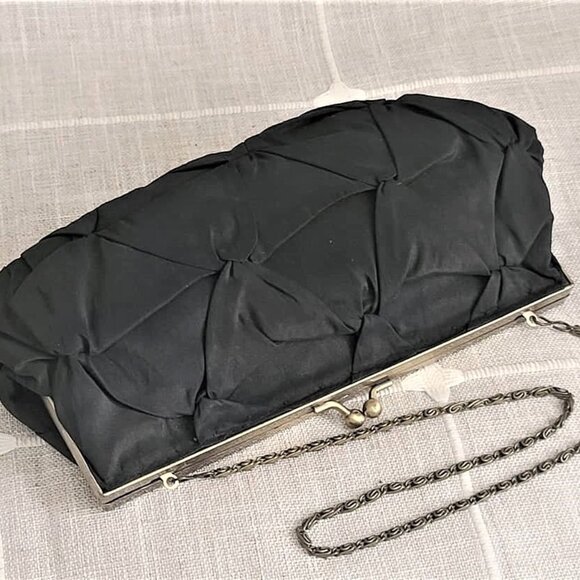 Vintage Inspired Pinch Pleat Black Evening Bag - Picture 5 of 6